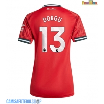 Camisa de time de futebol Manchester United Patrick Dorgu #13 Replicas 1º Equipamento Feminina 2025-26 Manga Curta
